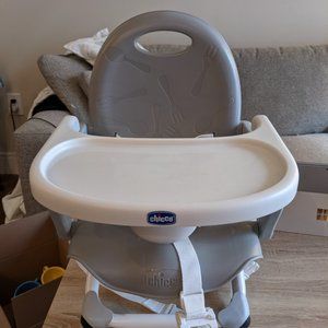 Chicco Pocket Snack Booster Seat
